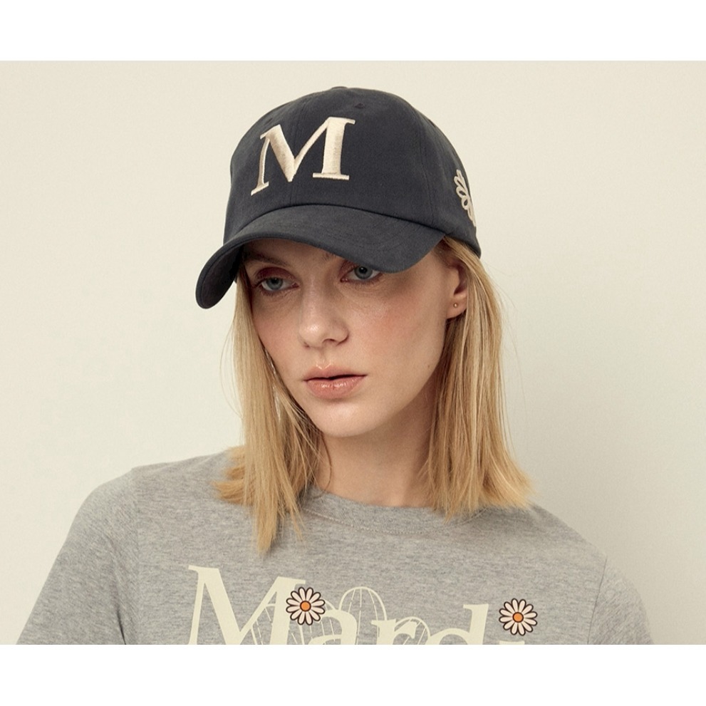 [預購 每周日中午 12:00收單] 2025 韓國 時尚配件 MARDI ＇25春夏新款大M字刺繡帽-細節圖2