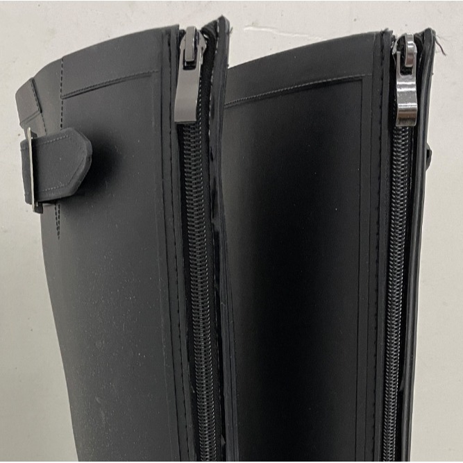 [預購 每周日中午 12:00收單] 2025 韓國 deepny 時尚  雙環扣長筒雨靴-細節圖7