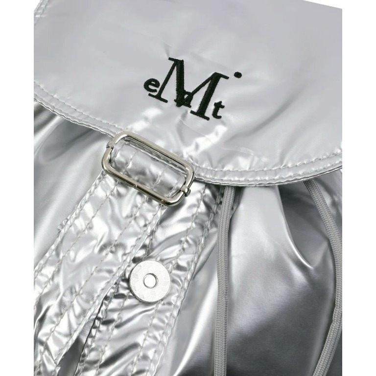 [預購 每周日中午 12:00收單] 2025 韓國 MUCENT 亮片漆皮後背包-細節圖3