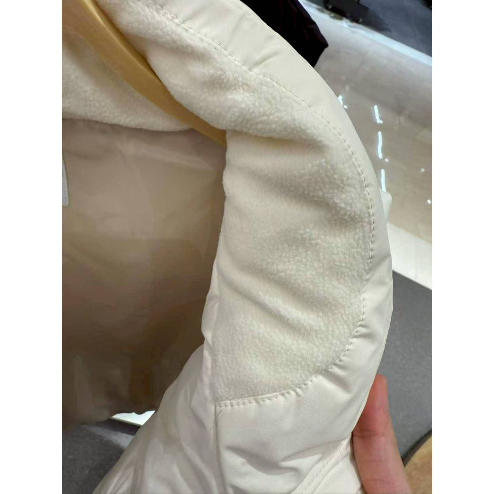 [預購 每周日中午 12:00收單] 2025 韓國 SPAO 女款保暖鋪棉背心-細節圖5