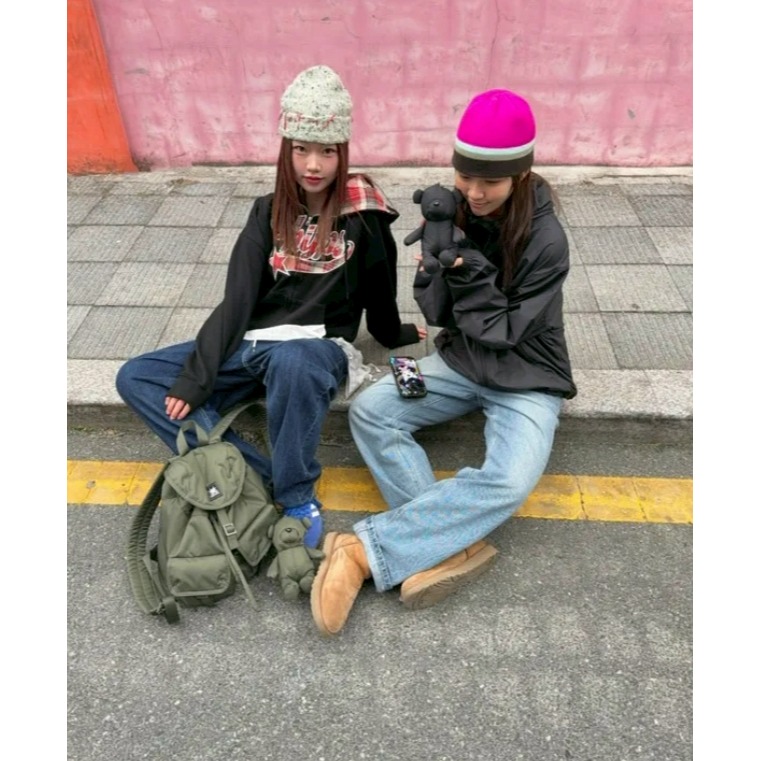 [韓國打折i[預購 每周日中午 12:00 收單] 2025 韓國 秋冬外套 PHYPS 中性款格紋LOGO連帽外套-細節圖4