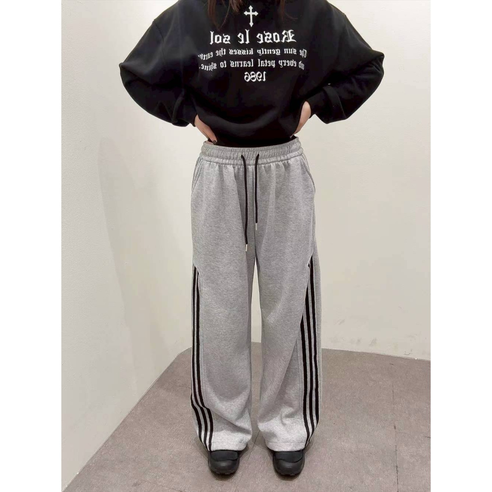 [預購 每周日中午 12:00收單] 2025 韓國 初秋女裝 特殊線條設計運動長褲-細節圖3