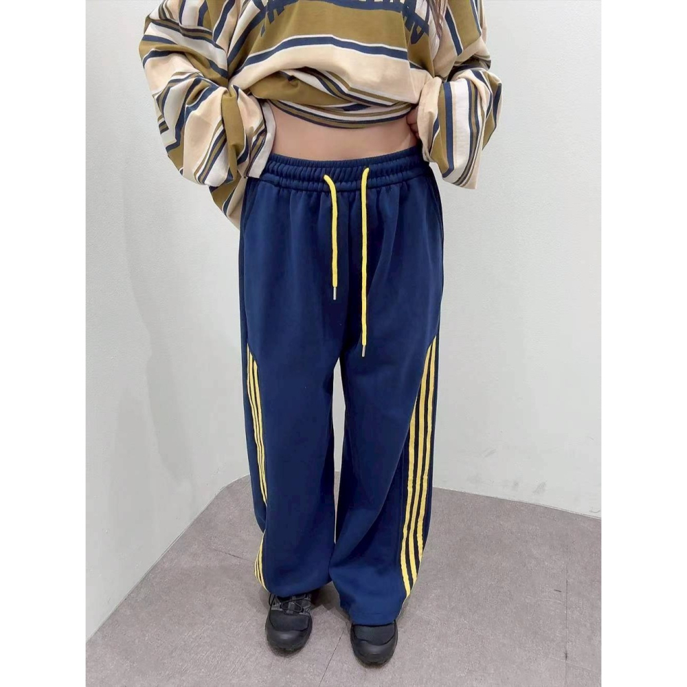 [預購 每周日中午 12:00收單] 2025 韓國 初秋女裝 特殊線條設計運動長褲-細節圖6