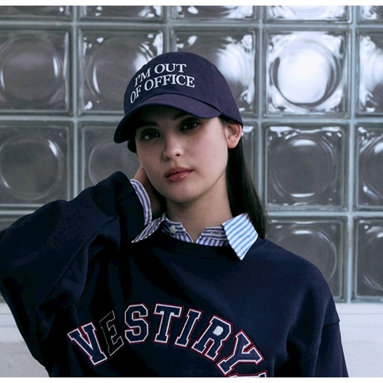 [韓國黑五折扣ing] [預購 每周日中午 12 : 00收單] 2025 韓國 VESTIRYA 英文刺繡棒球帽-細節圖5
