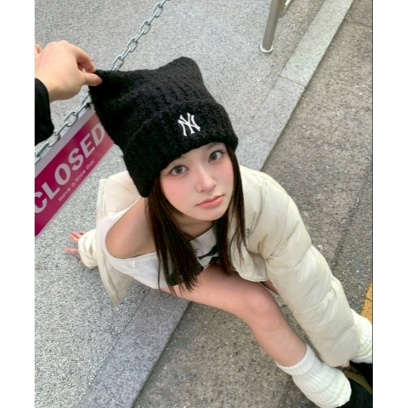 [預購 每周日中午 12:00收單] 2025 韓國 MLB 洋基貓耳朵針織帽-細節圖3