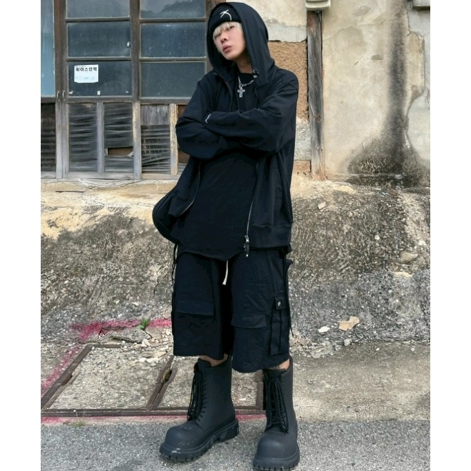 [韓國黑五折扣ing] [預購 每周日中午 12:00收單] 2025 韓國 BEENTRILL 塗鴉LOGO連帽外套-細節圖4