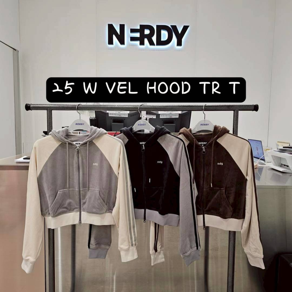 [韓國12月分活動款] [預購 每周日中午 12:00收單] 2025 韓國 NERDY  女款絲絨布連帽短外套-細節圖4