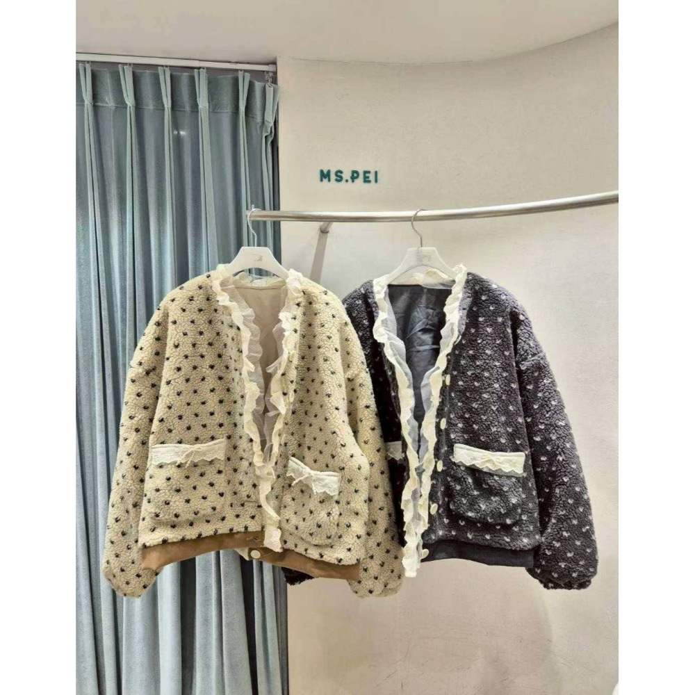 [預購 每周日中午 12:00收單] 2025 韓國 秋冬女裝 點點蕾絲滾邊刷毛外套-細節圖4