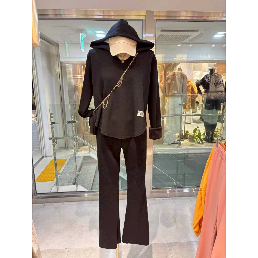 [預購 每周日中午 12:00收單] 2025 韓國 秋冬女裝 水貂毛內裡連帽上衣-細節圖3