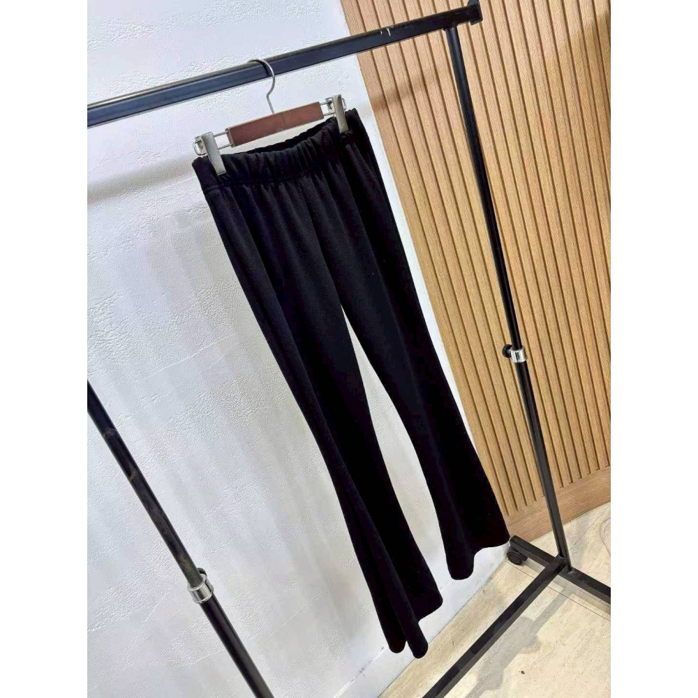 [預購 每周日中午 12:00收單] 2025 韓國秋冬女裝  水貂毛內裡小喇叭長褲-細節圖4