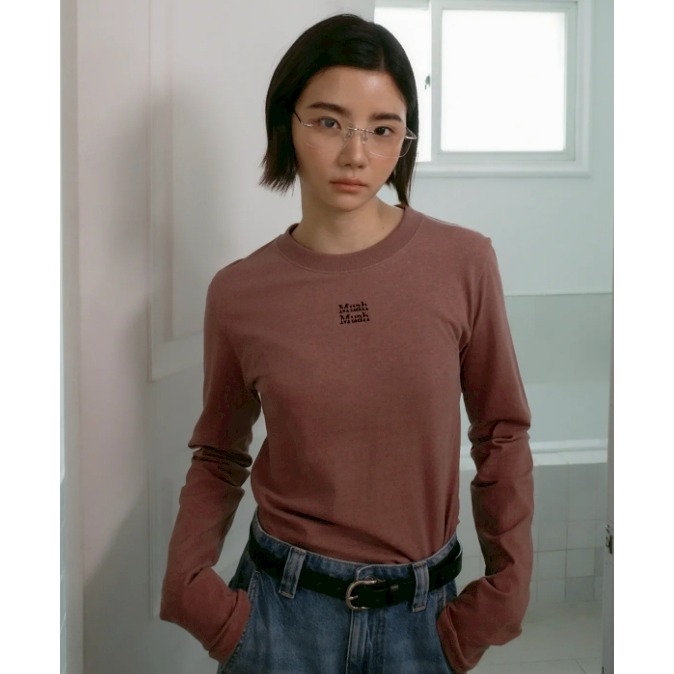 [韓國優惠ing][預購 每周日中午 12:00收單] 2025 韓國 秋冬女裝 MUAHMUAH 小LOGO百搭上衣-細節圖4