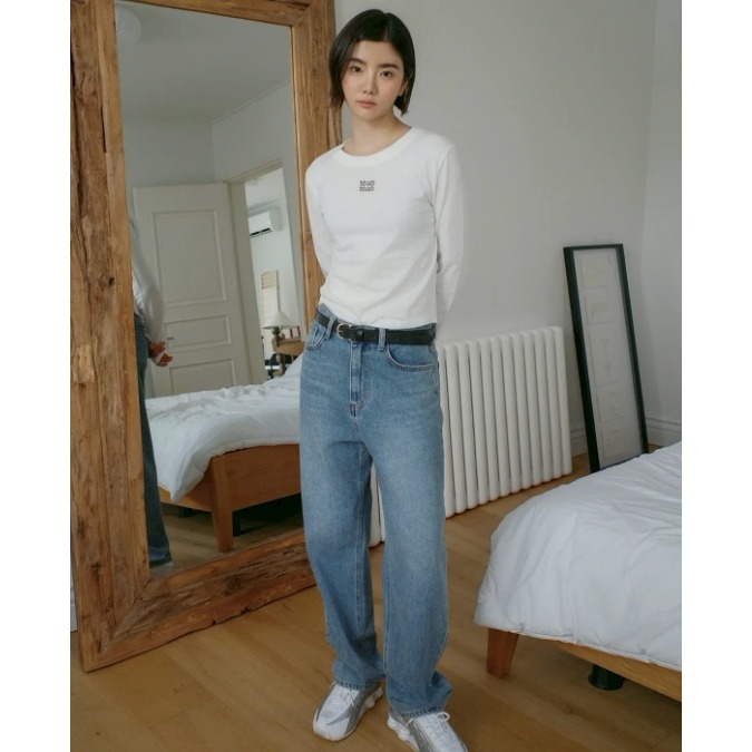 [韓國優惠ing][預購 每周日中午 12:00收單] 2025 韓國 秋冬女裝 MUAHMUAH 小LOGO百搭上衣-細節圖6