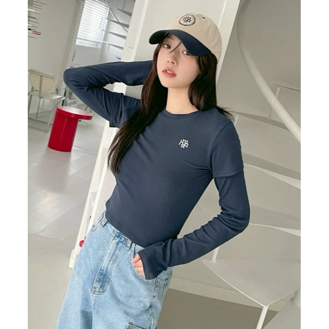 [韓國優惠ing][預購 每周日中午 12:00收單] 2025 韓國 秋冬女裝 MUAHMUAH  LOGO假兩件上衣-細節圖2