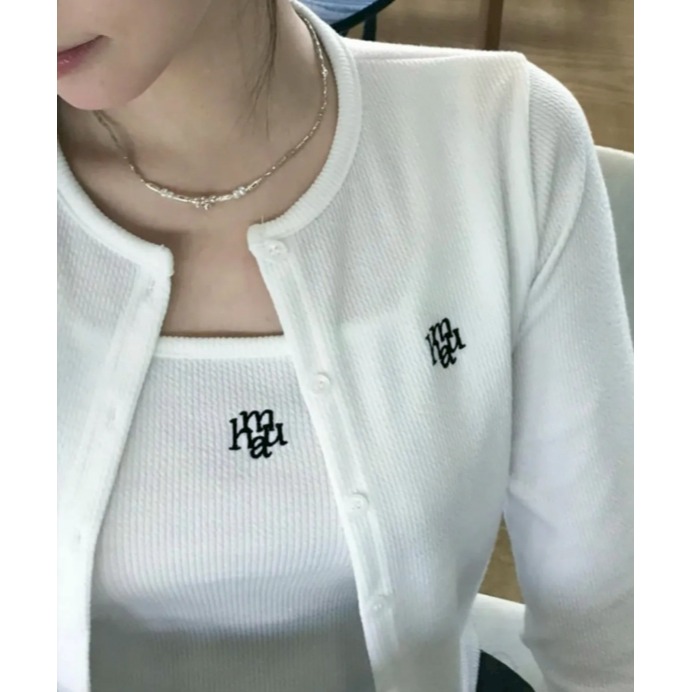 [韓國優惠ing][預購 每周日中午 12:00收單] 2025 韓國   MUAHMUAH LOGO刺繡開襟上衣+背心-細節圖2