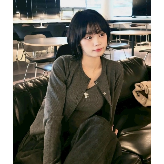 [韓國優惠ing][預購 每周日中午 12:00收單] 2025 韓國   MUAHMUAH LOGO刺繡開襟上衣+背心-細節圖6