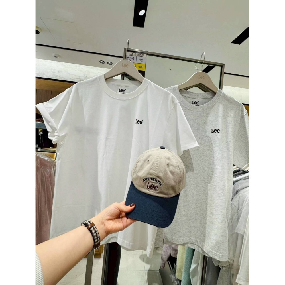 [韓國打折ING][預購 每周日中午 12:00收單] 2025 韓國 LEE 小標上衣 2件組-細節圖5