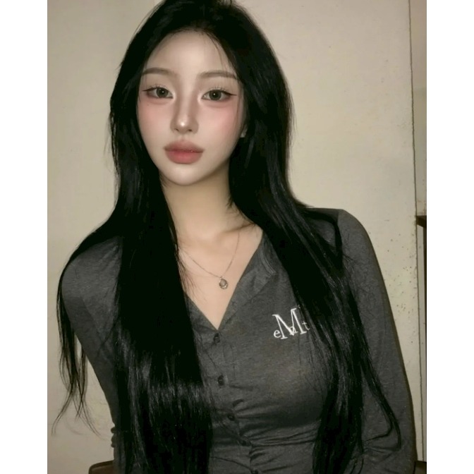 [預購 每周日中午 12:00收單] 2025 韓國 秋冬女裝  MUCENT LOGO開襟上衣-細節圖4