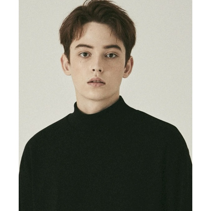 [韓國季末打折款][預購 每周日中午 12:00收單] 2026 韓國 F.ILLUMINATE 高領上衣 中性款-細節圖5