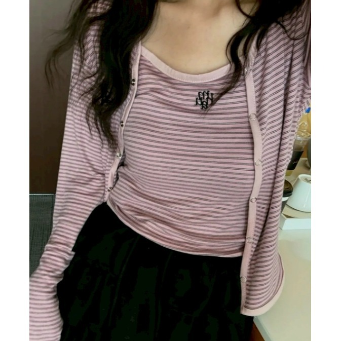 [韓國打折ing][預購 每周日中午 12:00收單] 2026 韓國 MUAHMUAH 條紋開襟上衣+背心套裝組-細節圖2