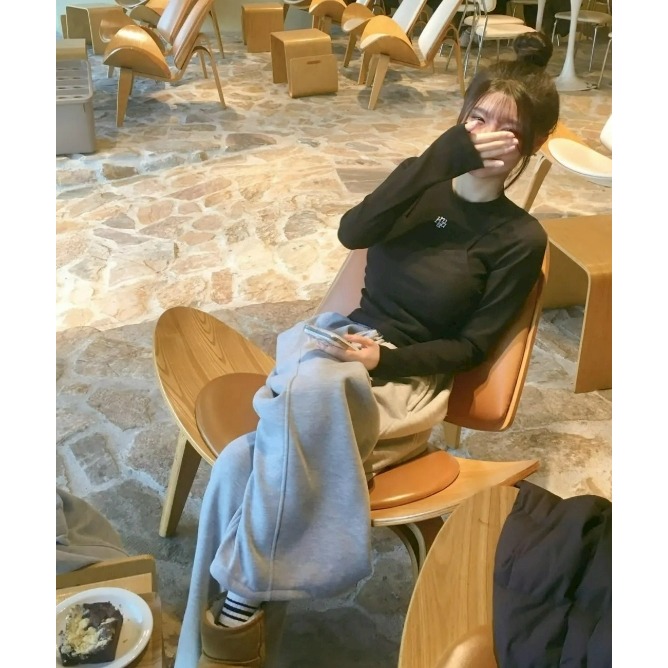 [韓國打折ing][預購 每周日中午 12:00收單] 2026 韓國 MUAHMUAH 假兩件針織背心上衣-細節圖6