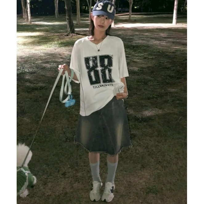 [韓國打折ing][預購 每周日中午 12:00收單] 2026 韓國 F.ILLUMINATE  V領88數字上衣-細節圖2