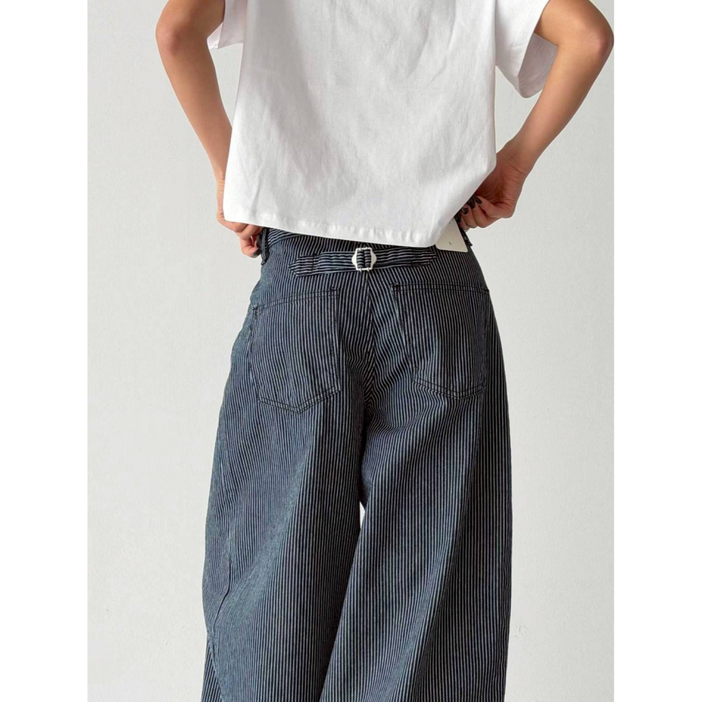 [預購 每周日中午 12:00收單] 2026 韓國  春夏新裝 條紋寬版牛仔褲-細節圖4