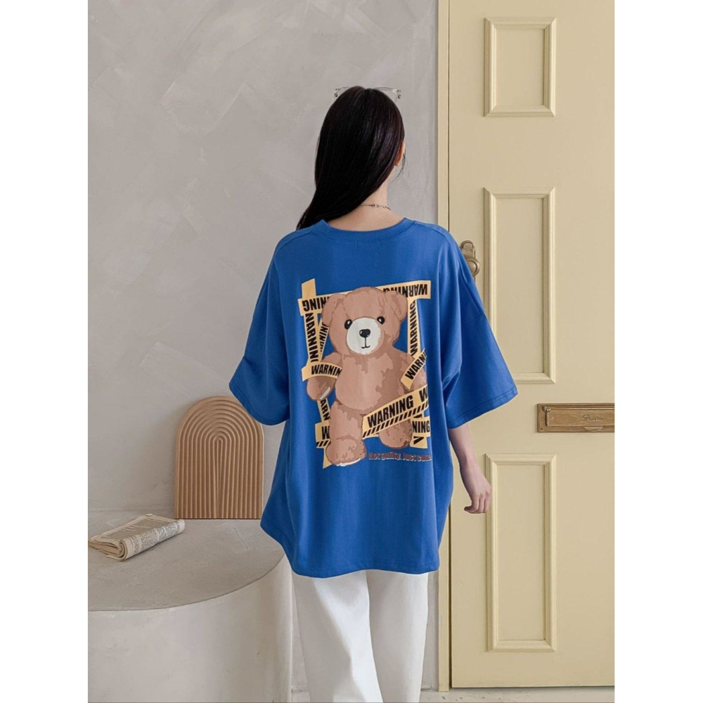[預購 每周日中午 12:00收單] 2026 韓國 春夏女裝 貼紙小熊圖案 上衣-細節圖3