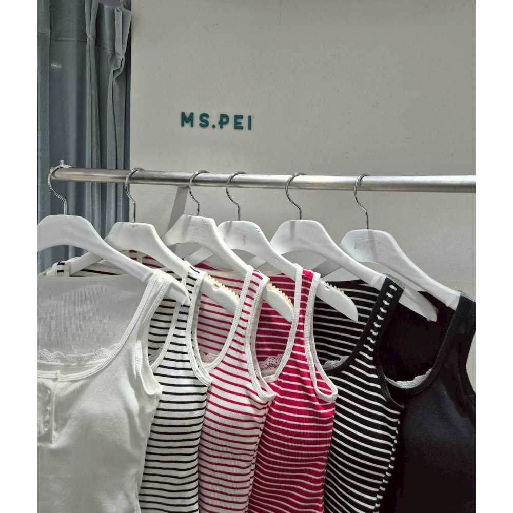 [預購 每周日中午 12:00收單] 2026 韓國 春夏女裝  蕾絲條紋細肩帶上衣-細節圖2