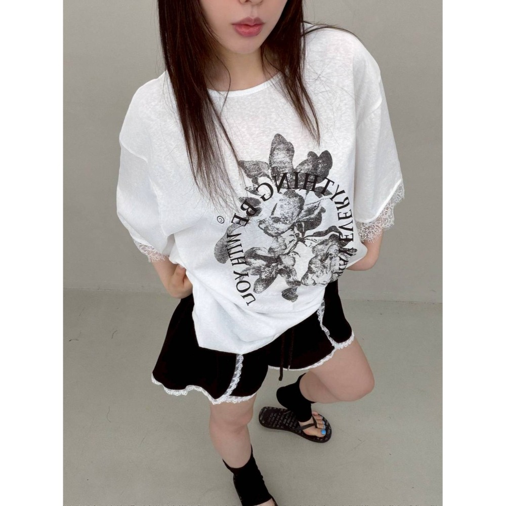 [預購 每周日中午 12:00收單] 2026 韓國 春夏女裝  蕾絲袖口設計上衣-細節圖3