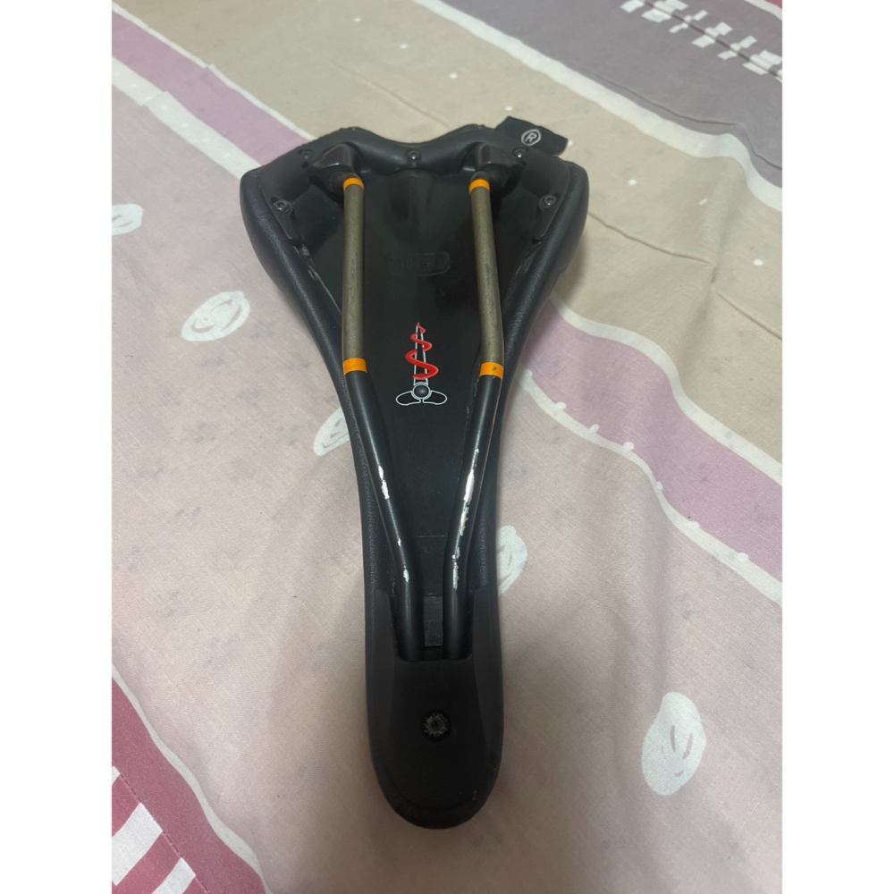 半價 隨便賣 二手 SQ-lab 德國 人體工學座墊 611 12CM 拜訪單車買的-細節圖3