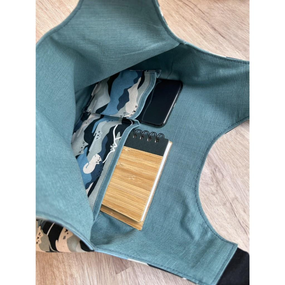 山嵐裡的貓影 柔軟水滴包 肩背 大容量 軟布包-細節圖5