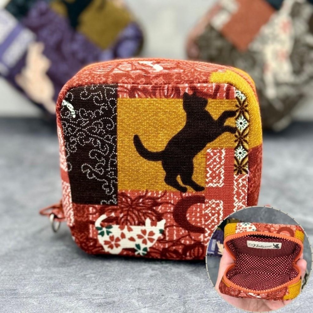 貓咪窗花 方形拉鍊收納包 可拆式手腕帶 手作小物包 行動電源包-細節圖6