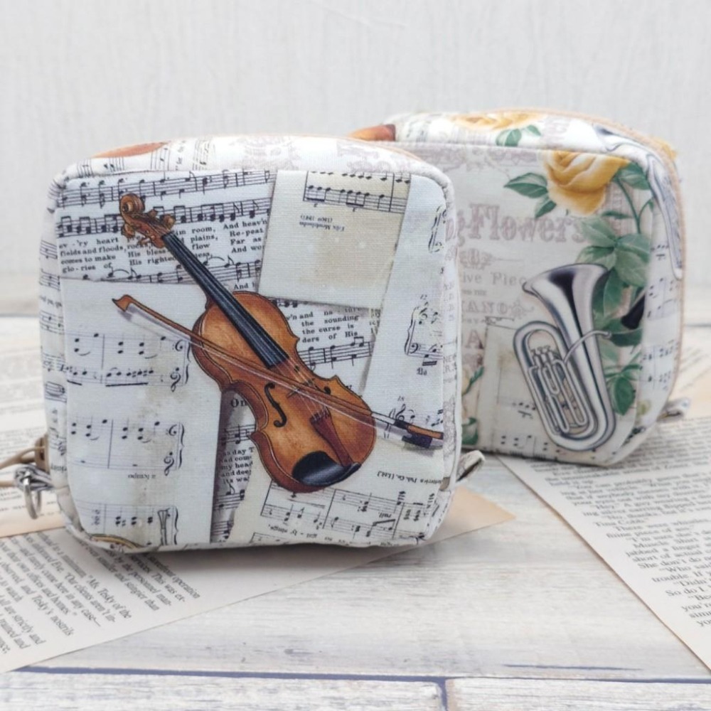 音符樂譜 方形拉鍊收納包 可拆式手腕帶 手作小物包 行動電源包-細節圖2