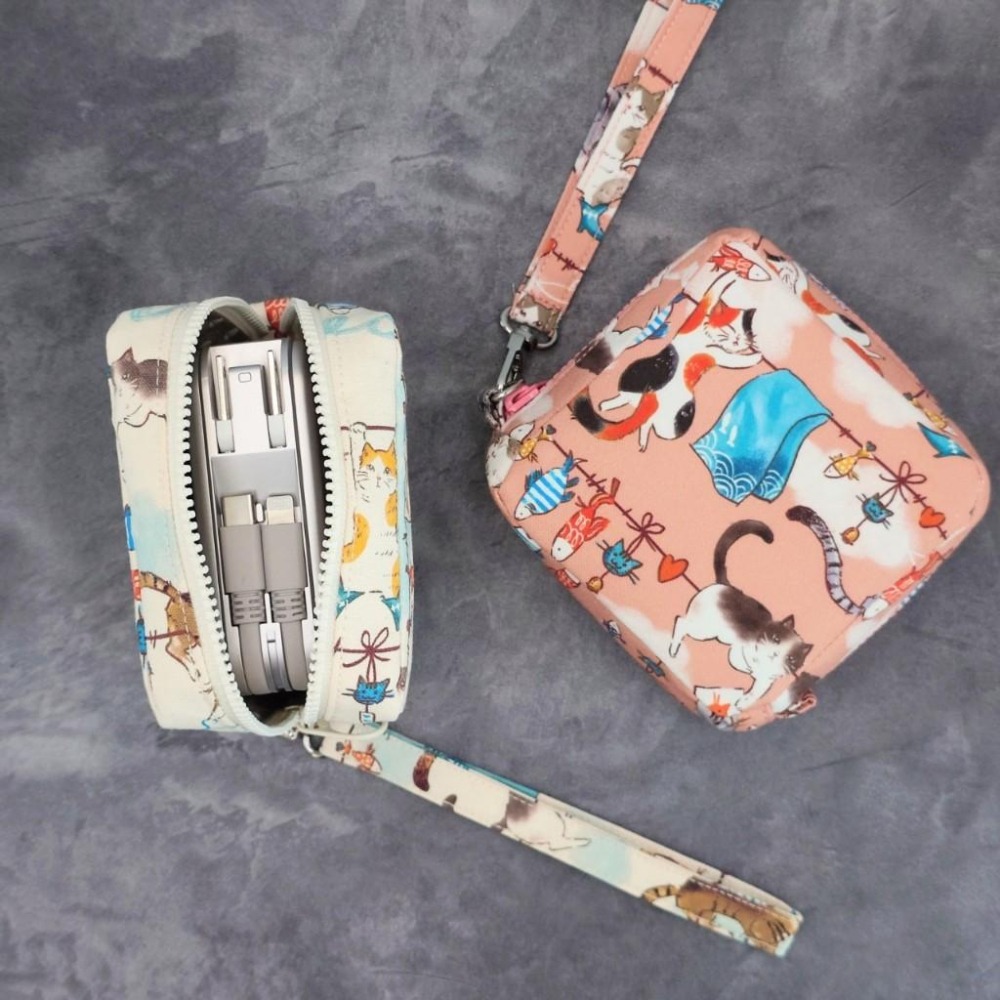 貓咪曬衣樂 方形拉鍊收納包 可拆式手腕帶 手作小物包 行動電源包-細節圖3