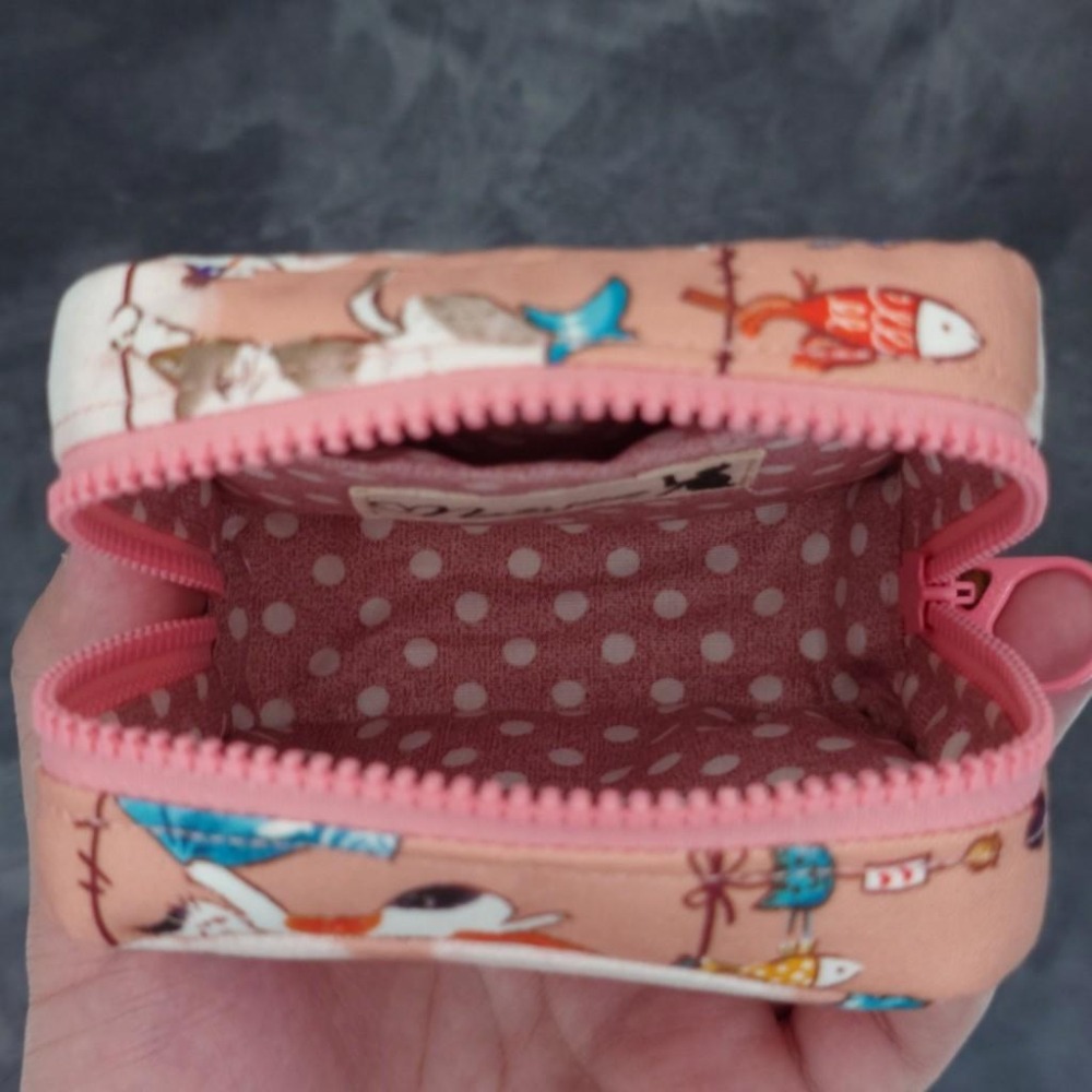 貓咪曬衣樂 方形拉鍊收納包 可拆式手腕帶 手作小物包 行動電源包-細節圖6