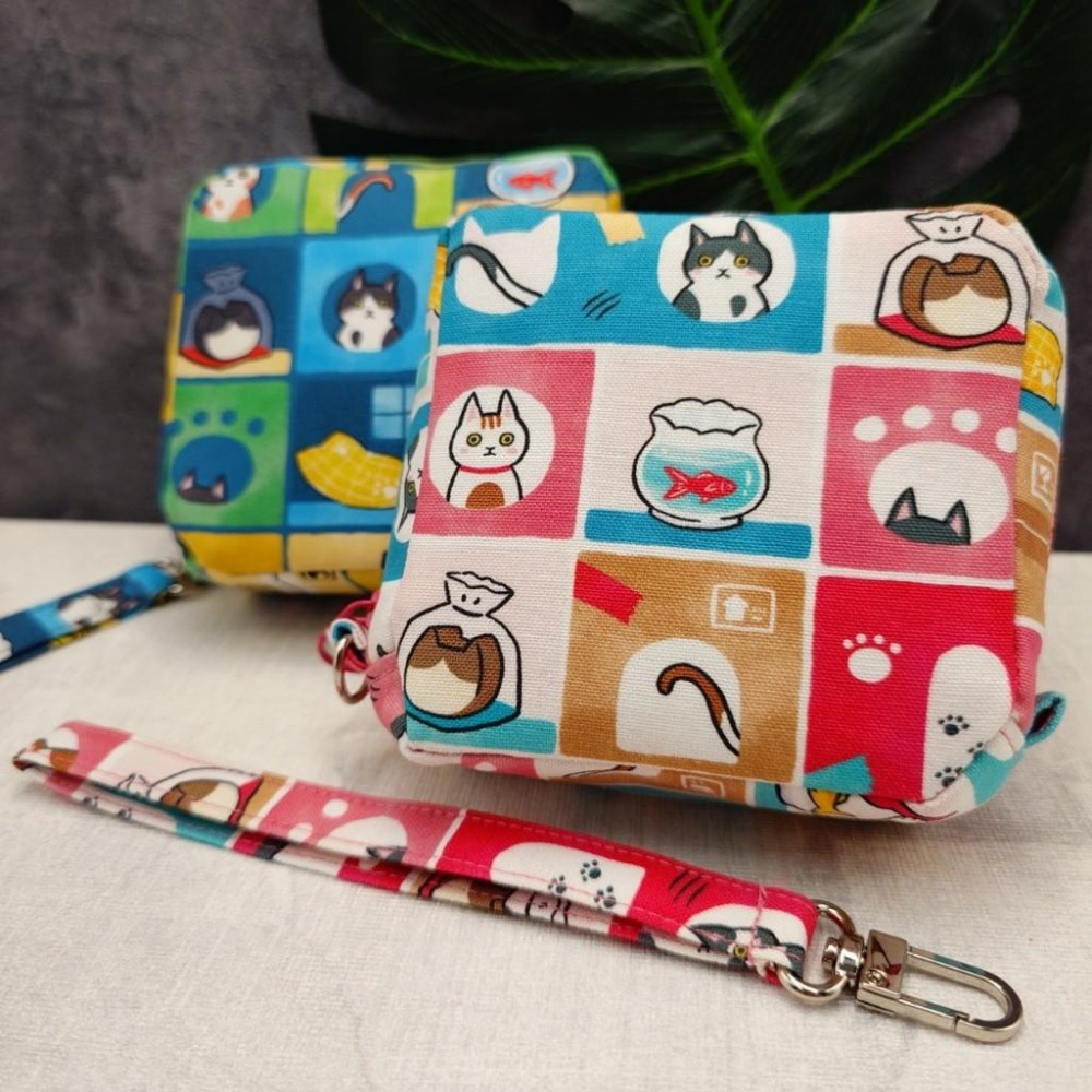格子小貓 方形拉鍊收納包 可拆式手腕帶 手作小物包 行動電源包-細節圖2
