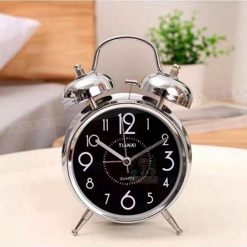 大信百貨》超大聲!! 銀色復古 雙耳打鈴鬧鐘 夜燈鬧鐘 簡約時尚鬧鐘 金屬打鈴鬧鐘 鬧鐘 宿舍 賴床 大鈴聲鬧鐘-細節圖8