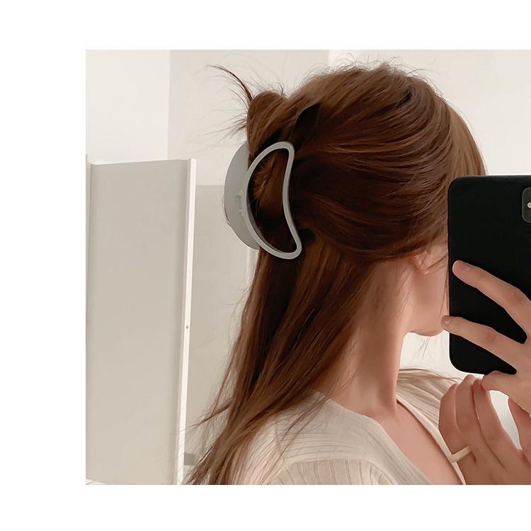 大信百貨》月亮彎 鯊魚夾 大號抓夾 韓國ins 後腦勺盤髮夾洗澡發抓 抓夾 髮夾 長髮夾 韓國簡約氣質方形發抓頭飾-細節圖5