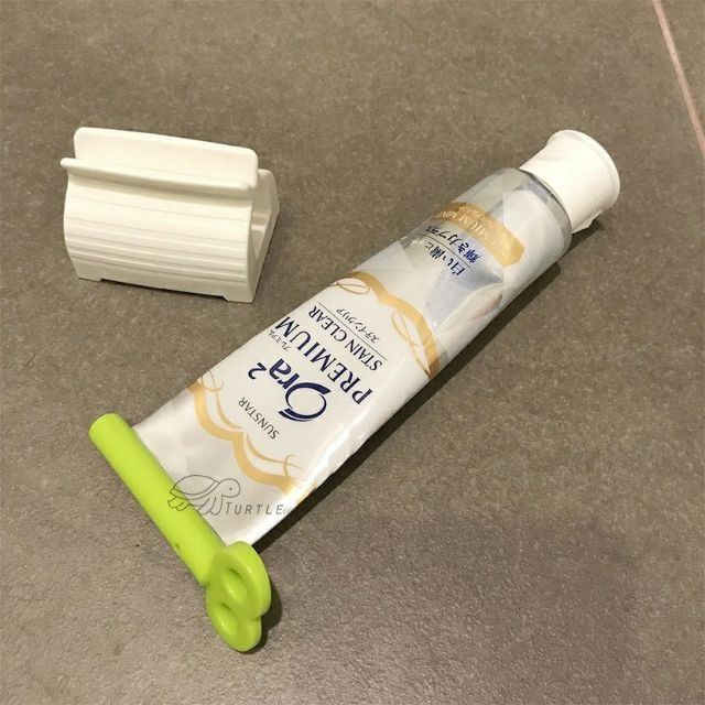 大信百貨》簡約不浪費 手轉 擠牙膏神器 擠牙膏 牙膏器 牙膏掛架 手動擠牙膏 擠牙膏器具，擠牙膏器-細節圖5