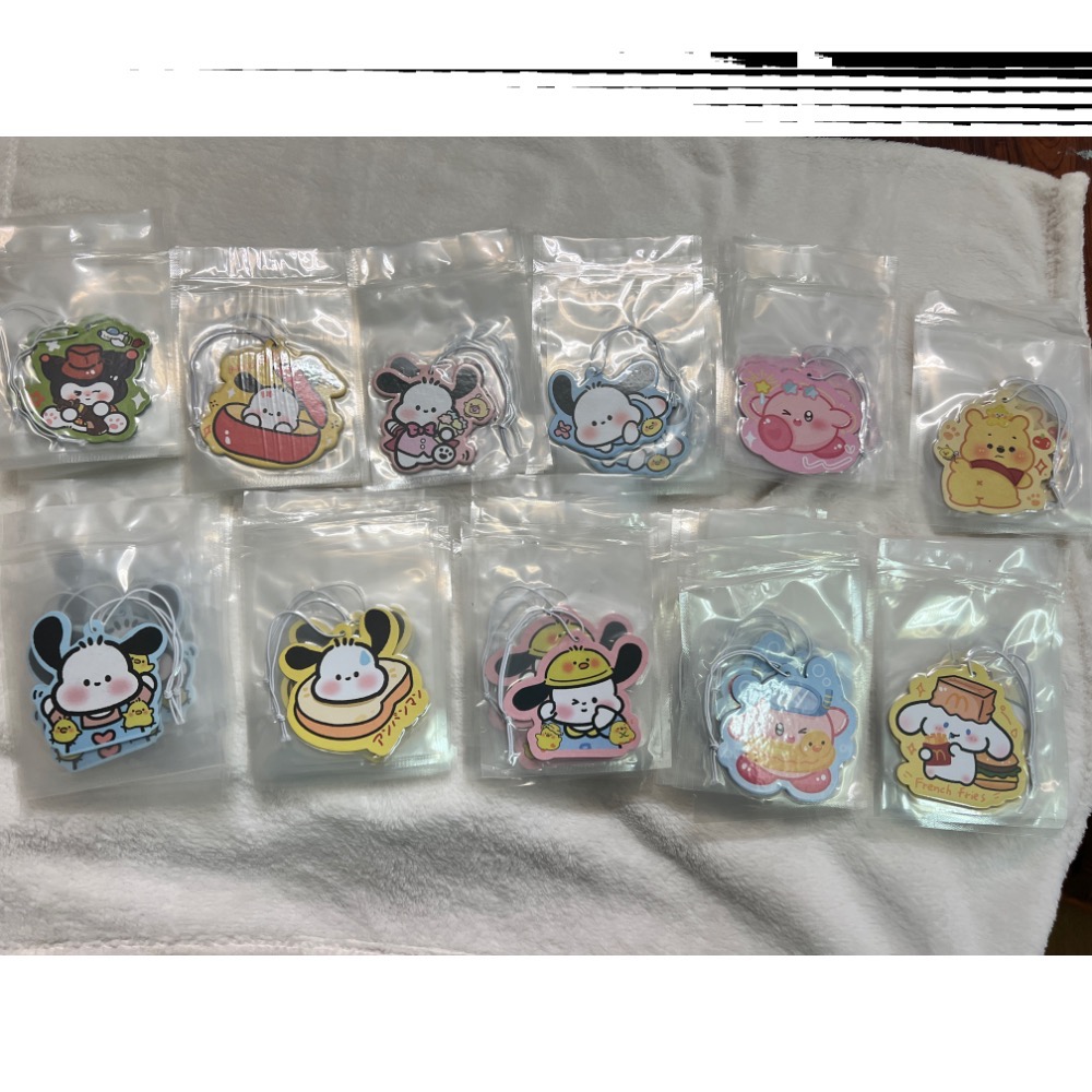 😍現貨 台灣出貨😍 香氛吊片 香水吊卡 車用香片 持久擴香 香薰卡 香片 車內香薰 星球香氛片 卡通掛式香片 除臭-細節圖7