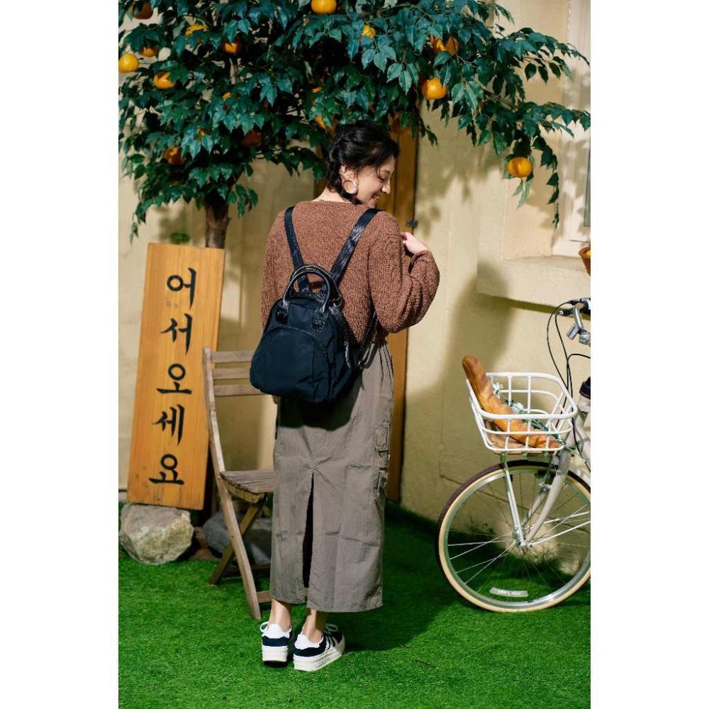 WDF.CO 現貨│ 韓國3色真皮尼龍│黑紅黃│後背包 │防潑水 │大容量 │真皮手提│雙肩包│包包女斜背包│通勤包-細節圖6