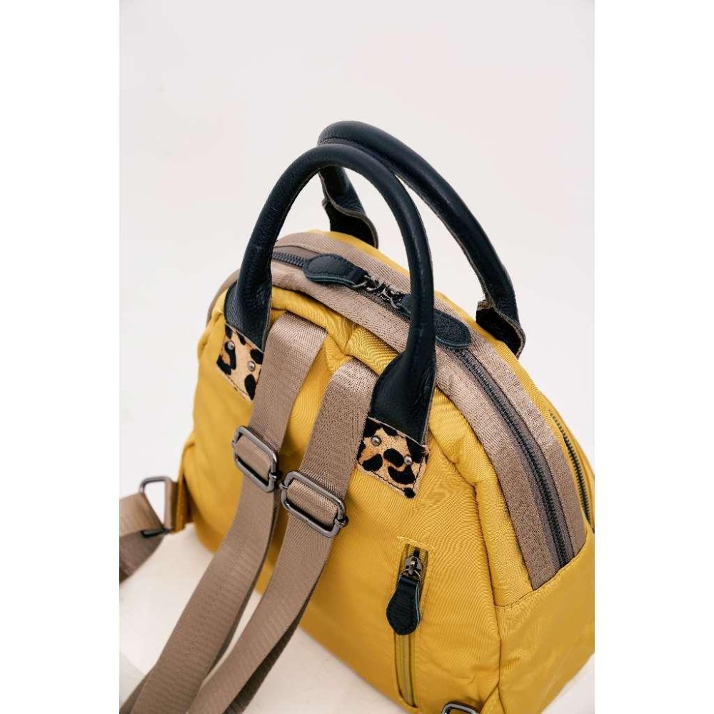 WDF.CO 現貨│ 韓國3色真皮尼龍│黑紅黃│後背包 │防潑水 │大容量 │真皮手提│雙肩包│包包女斜背包│通勤包-細節圖9