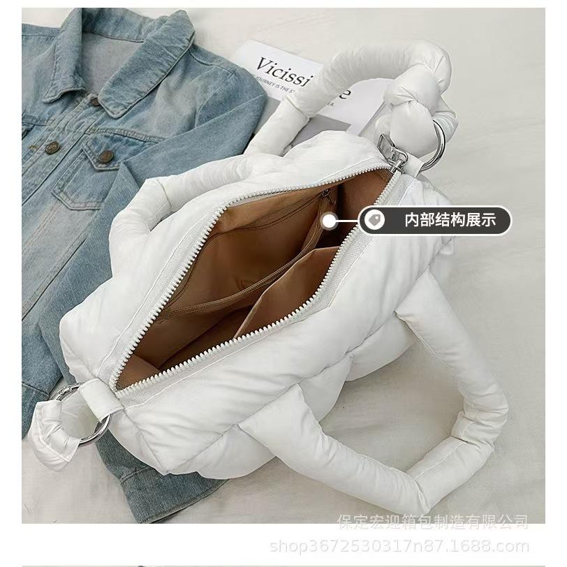 WDF.CO現貨│2025新款MINI韓國小吐司托特包│6色防潑水小方塊包│單肩斜背空氣包 │有拉鍊｜通勤包｜雲朵包-細節圖9