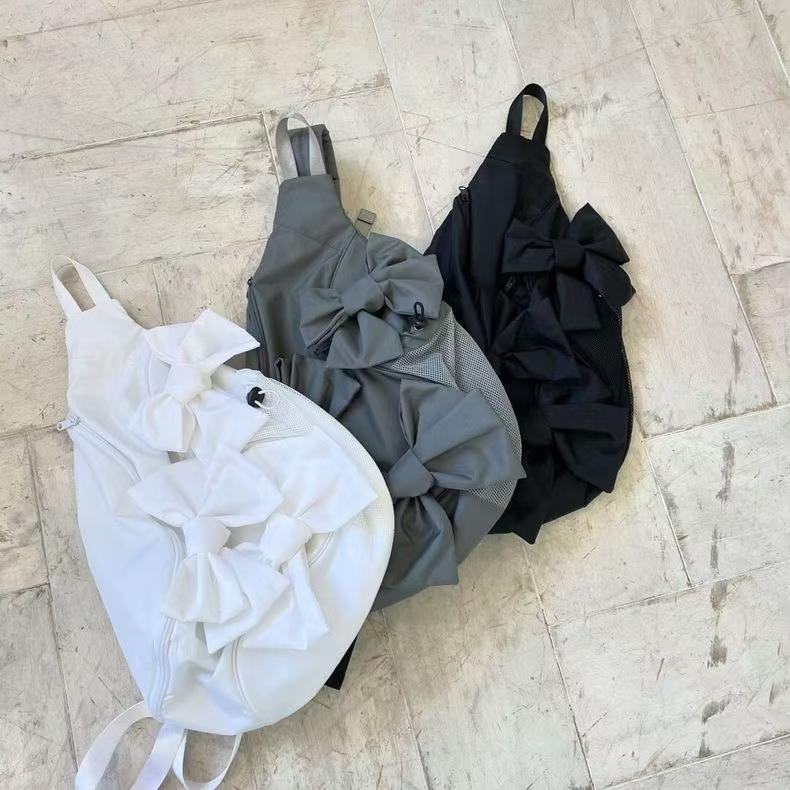 WDF.CO現貨│2025日式新款蝴蝶蝶胸包│黑白灰3色尼龍後背包 │馬鞍斜背包 │單肩包│隨身包｜容量大｜外出包-細節圖4