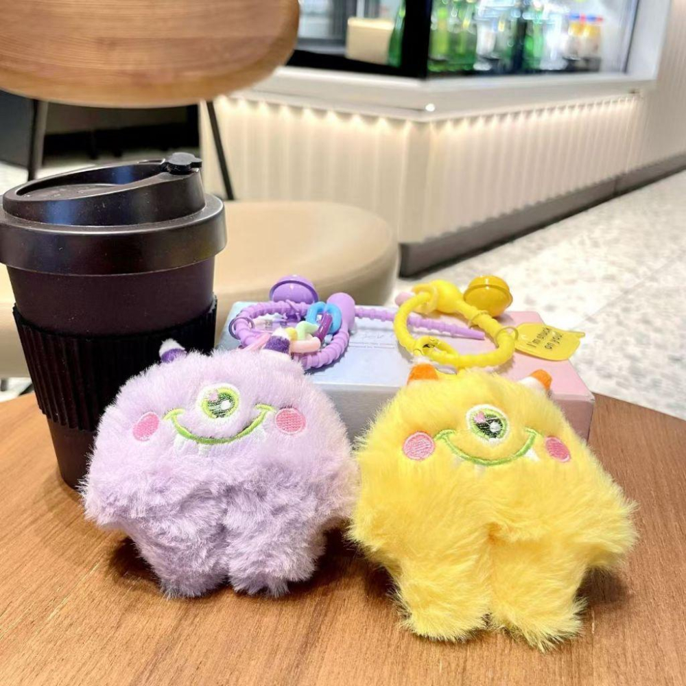 WDF.CO現貨│2025韓國東大門新款毛絨小怪獸吊飾│6色鈴鐺包包掛件│鑰匙圈│汽車鑰匙掛件│包包掛飾│ins小物-細節圖4