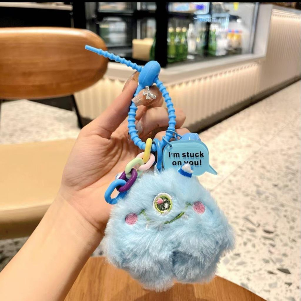 WDF.CO現貨│2025韓國東大門新款毛絨小怪獸吊飾│6色鈴鐺包包掛件│鑰匙圈│汽車鑰匙掛件│包包掛飾│ins小物-細節圖5