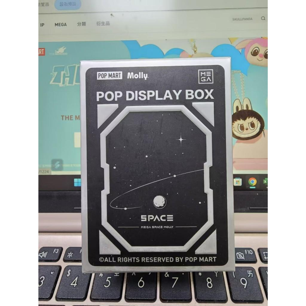 WDF.CO現貨｜泡泡瑪特 MEGA 珍藏 100% SPACE MOLLY 展示盒│收納│6.5*6*9CM│收藏盒-細節圖5