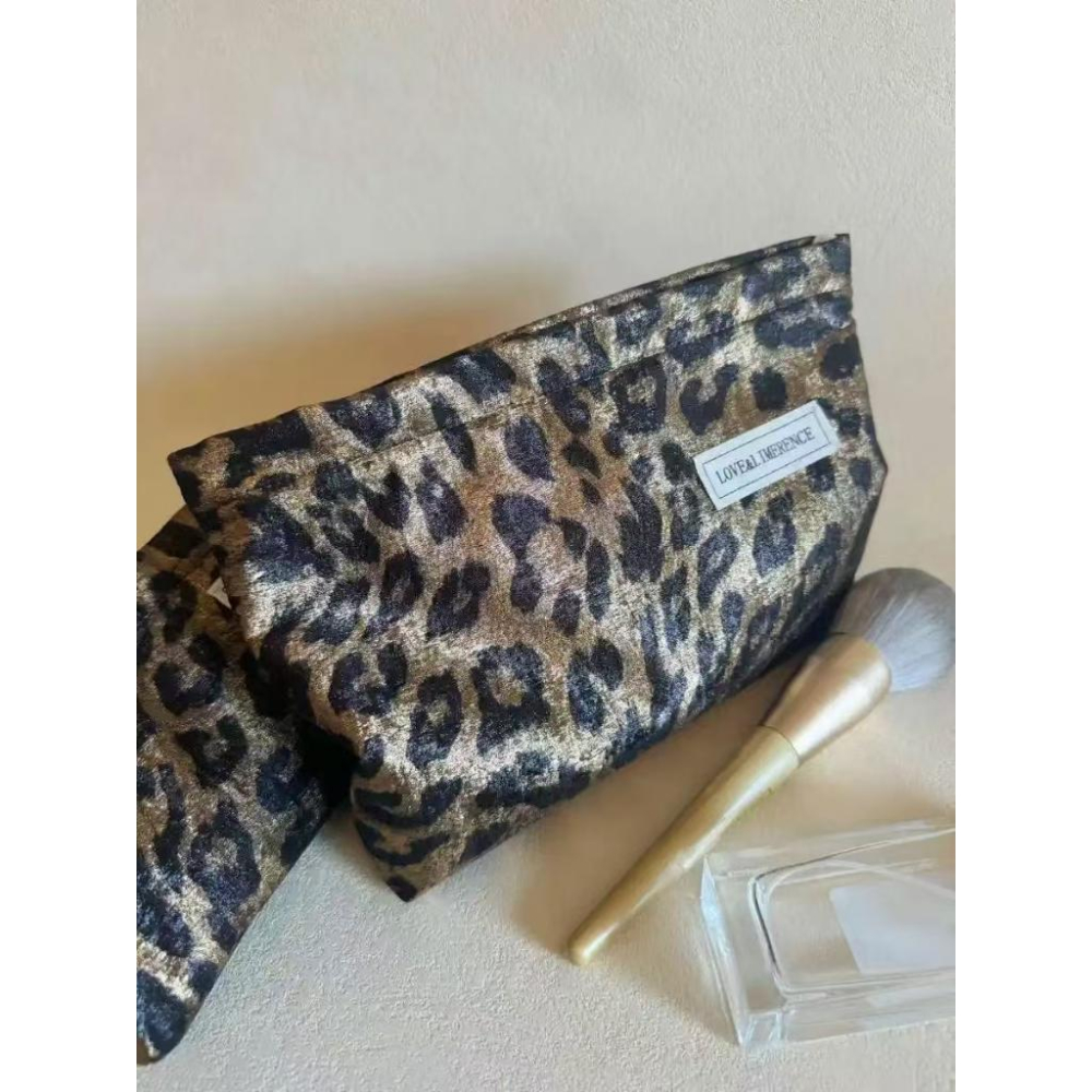 WDF.CO現貨│2025新款韓國豹紋化妝包│豹紋印花帆布洗漱包│斜背包│手拿包│有拉鍊│大容量｜雜物收納包｜通勤包-細節圖3