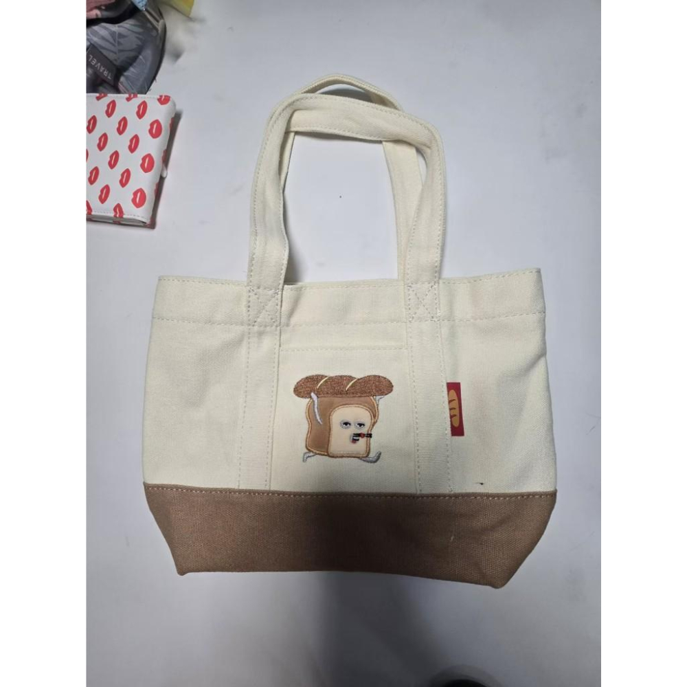 WDF.CO現貨│2025日式吐司刺繡購物袋│重磅帆布便當包 │有底版│手提托特包│買菜包│小方包｜容量大｜外出包-細節圖2