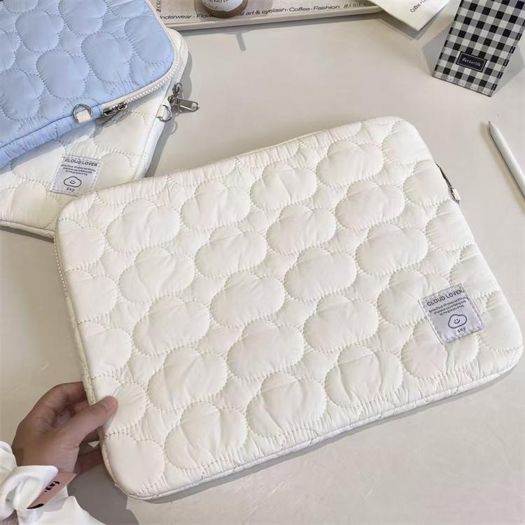 WDF.CO現貨│2024韓國新款可愛雲朵筆電包│藍白2色平板保護套│14吋ipad收納鋪棉包│雲朵刺繡│ins小物-細節圖5